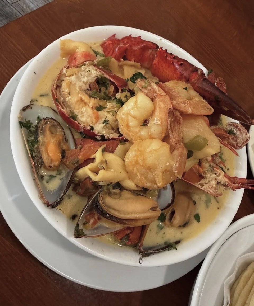 Seafood Platter with Creamy Sauce